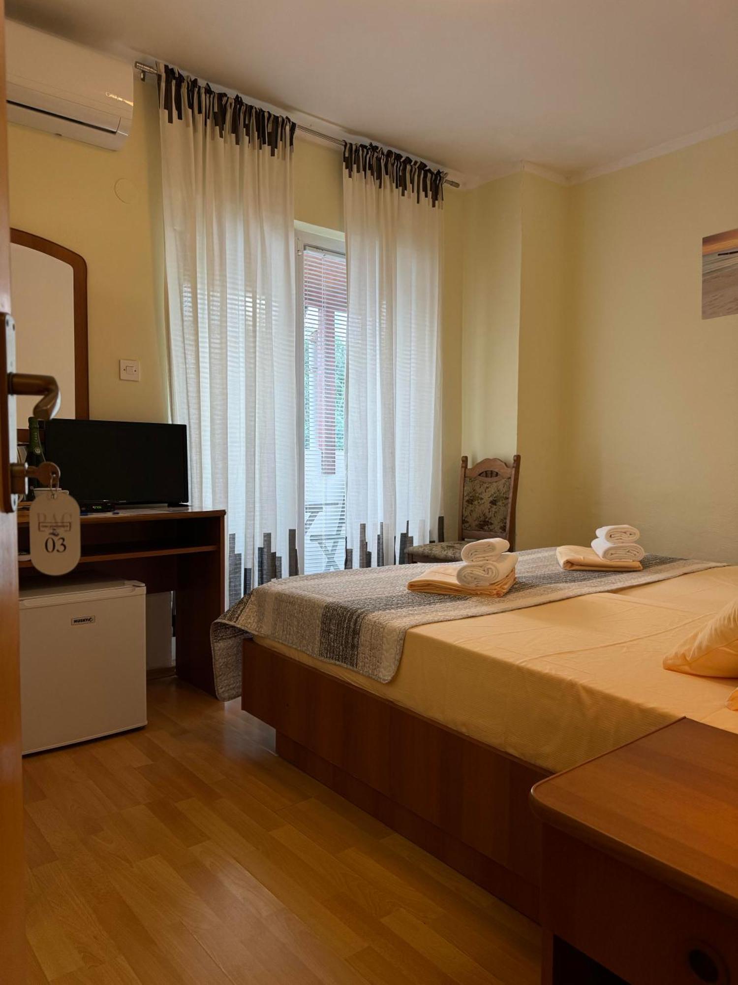 Pag Vero Apartments Pag Town Eksteriør bilde