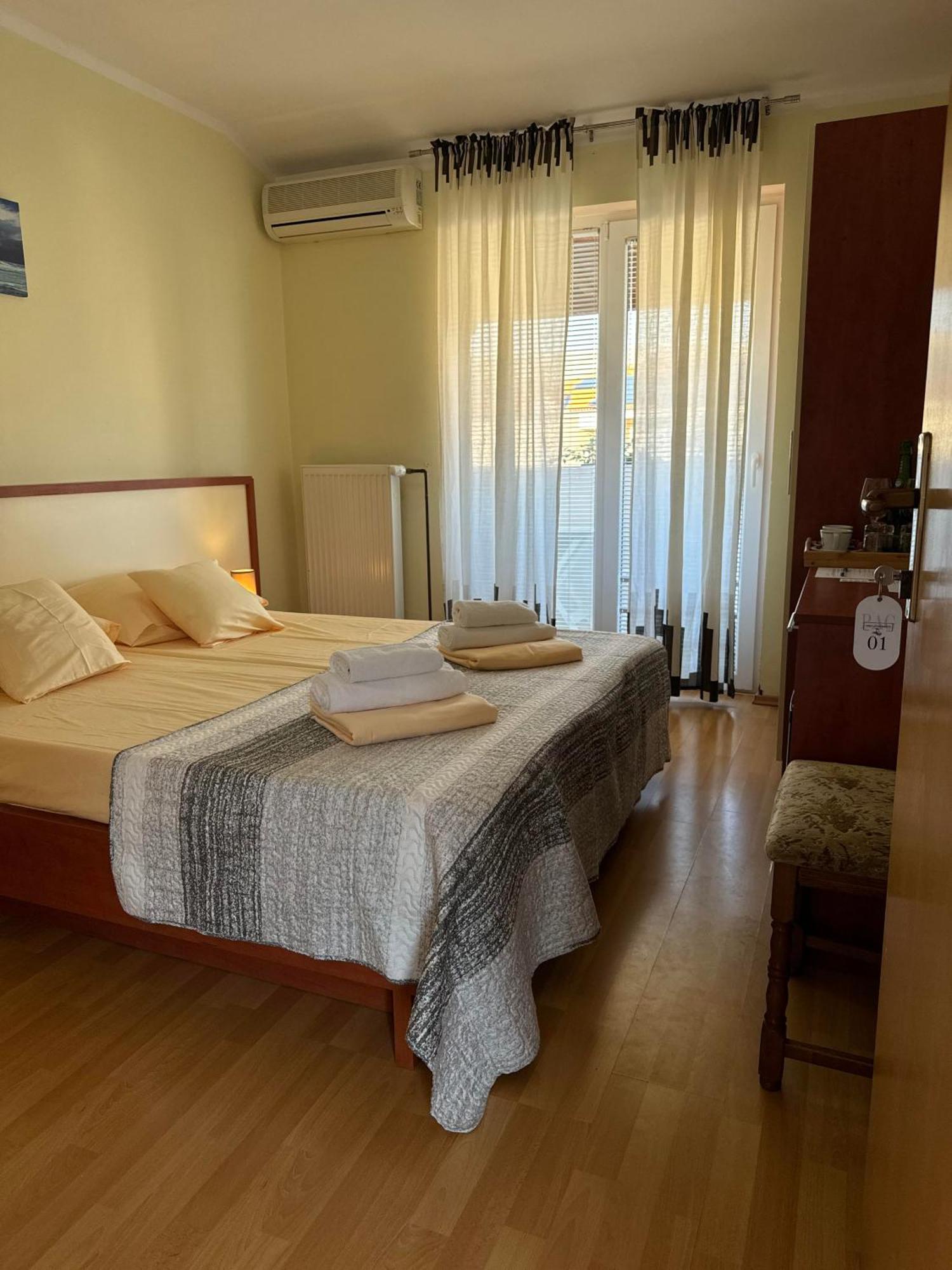 Pag Vero Apartments Pag Town Eksteriør bilde